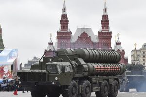 "T&uuml;rkler, Rus silah sistemlerinde ısrar ederek doğru yaptı"