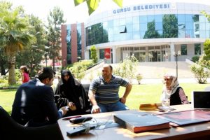 Bursa G&uuml;rsu Belediye Başkanı Işık, makamını il&ccedil;enin merkezine taşıdı