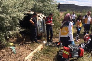 Mezuniyet d&ouml;n&uuml;ş&uuml; kaza: 4 &ouml;l&uuml;, 1 yaralı