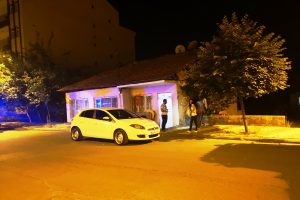 Husumetlisini t&uuml;fekle vurdu!
