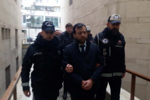 Bursa'da tefecilikle su&ccedil;lanan avukatın ev hapsi cezası kaldırıldı
