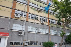 Bursa'da Kaymakamlıktan d&uuml;şen iş&ccedil;i hayatını kaybetti