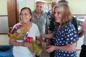 47 yıl sonra &ouml;ğrencileriyle buluştu
