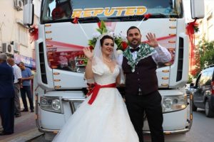 TIR'ı gelin arabası yaptılar