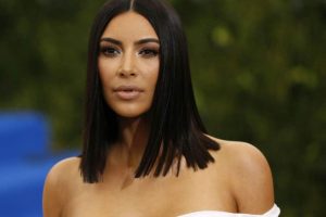 Japon belediye başkanından Kardashian'a "kimono" uyarısı