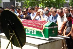 Bursa'da aracın ezdiği 6 yaşındaki Sinan'a acı veda
