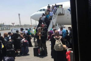 Yemen yolcu u&ccedil;ağı havada arızalandı, Kahire'ye acil iniş yaptı