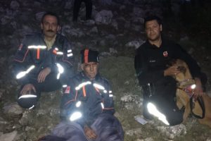 AFAD, kayıp yaşlı adamı dağlık arazide buldu