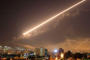 'İsrail Suriye'de rejim b&ouml;lgesini bombaladı' iddiası