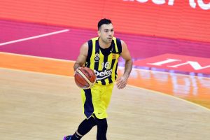 Fenerbah&ccedil;e, Kostas Sloukas ile 3 yıllık s&ouml;zleşme uzattı