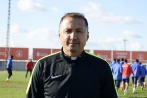 &Uuml;mraniyespor, teknik direkt&ouml;r Ahmet Taşy&uuml;rek ile nikah tazeledi