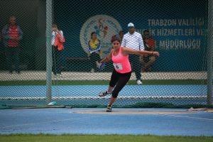 Bursa B&uuml;y&uuml;kşehir Belediyespor gen&ccedil; atletler T&uuml;rkiye &uuml;&ccedil;&uuml;nc&uuml;s&uuml;