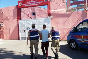 20 yıl hapis cezasıyla aranan ş&uuml;pheli yakalandı
