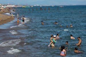 Toroslar manzarasında deniz keyfi