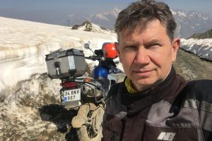 İstanbul'dan geldi motosikletiyle Sat G&ouml;lleri'ne &ccedil;ıktı