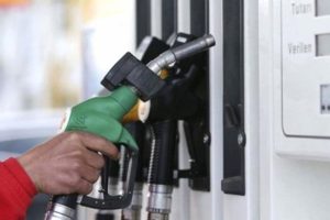 Benzine 27 kuruş zam geldi