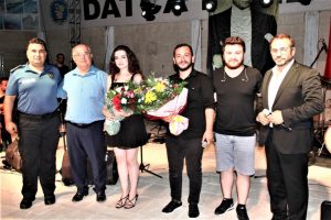 Emniyete destek konserine b&uuml;y&uuml;k ilgi