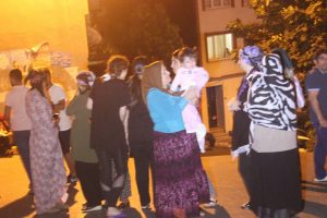 Doğalgaz ka&ccedil;ağı mahalleyi sokağa d&ouml;kt&uuml;