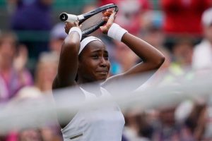 15 yaşında Wimbledon'da Venus Williams'ı eledi
