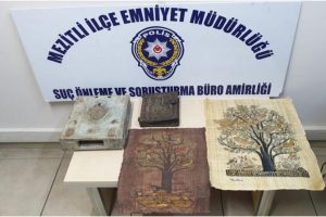 Mersin'de tarihi eser 'İncil' ele ge&ccedil;irildi