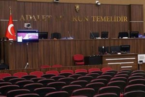 Başsavcıyı dinleten Yargıtay Eski &Uuml;yesi Arı'ya hapis cezası