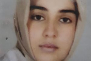 Eşi tarafından &ouml;ld&uuml;r&uuml;len G&ouml;kcen, otomobilden atlamak istemiş