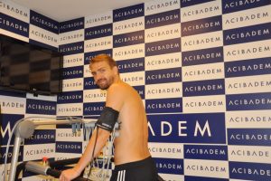 Beşiktaş'ta Caner Erkin ve teknik ekip sağlık kontrol&uuml;nden ge&ccedil;ti