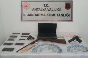 Jandarma su&ccedil; &ccedil;etesini &ccedil;&ouml;kertti: 9 g&ouml;zaltı