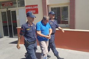 Evinden cephane &ccedil;ıkan cinsel istismar ş&uuml;phelisi tutuklandı