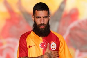 Galatasaray'da yeni transferlerden a&ccedil;ıklamalar