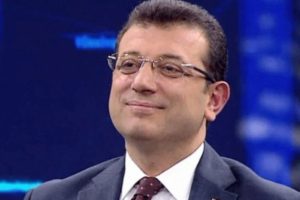 İBB Başkanı İmamoğlu, Sivas katliamı anmasında t&uuml;rk&uuml; s&ouml;yledi