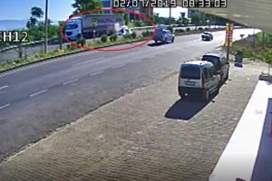 1'i bebek 4 kişinin can verdiği korkun&ccedil; kazanın g&ouml;r&uuml;nt&uuml;leri ortaya &ccedil;ıktı