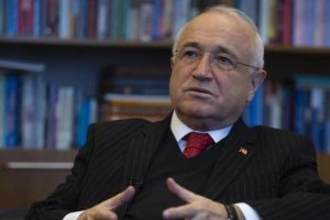 YİK &uuml;yesi &Ccedil;i&ccedil;ek: Vallahi maaş konuşulmadı