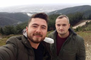 Doğum g&uuml;n&uuml; kutlaması d&ouml;n&uuml;ş&uuml; kaza: 2 yaralı
