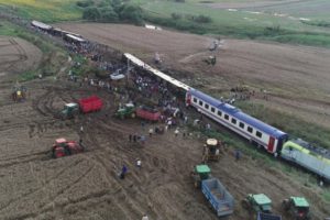 25 kişinin &ouml;ld&uuml;ğ&uuml; tren kazası davası başladı!
