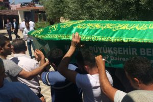 Bir aileyi yok eden kaza! 4 cenaze 3 tabut