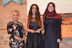T&uuml;rk&uuml;lerin hikayeleri m&uuml;zik dinletisi ile Bursalılarla buluştu