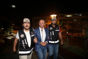 Bursa'da FET&Ouml; borsasının kilit ismi son duruşmada ağladı: "Ne olur beni salın"