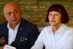 Sarar &ccedil;iftini gasp eden ş&uuml;pheliler Bulgaristan'dan iade edildi