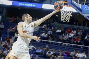 Real Madrid, Fabien Causeur ile 3 yıllık s&ouml;zleşme yeniledi