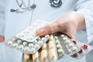 Antibiyotiklerde b&uuml;y&uuml;k tehlike: &Ouml;l&uuml;mc&uuml;l hale getiriyor