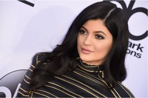 Kylie Jenner l&uuml;ks araba filosunu genişletti