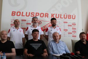 Boluspor, Giray Bulak ile 1 yıllık anlaşma imzaladı