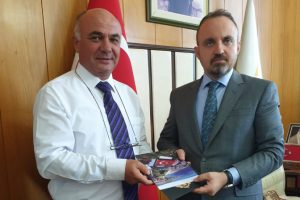 B&uuml;lent Turan, CHP'li Belediye Başkanı Semerci'yi kabul etti