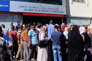 "İşsizliğin ortadan kalkması i&ccedil;in emeklinin &ccedil;alışma sisteminden &ccedil;ıkması gerekiyor" (&Ouml;ZEL HABER)