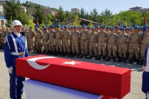 Eruh şehidi Uzman &Ccedil;avuş Baran memleketine uğurlandı