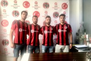 Turgutluspor'da 4 imza birden