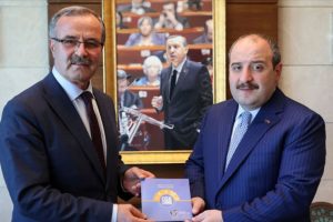 Bakan Varank, OSB&Uuml;K Başkanı K&uuml;t&uuml;kc&uuml;'y&uuml; kabul etti