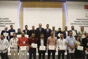 T&uuml;rkiye'de y&uuml;ksek &ouml;ğrenim g&ouml;ren Suriyeli gen&ccedil;lere mezuniyet t&ouml;reni