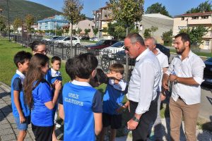 Bursa Gemlik Belediye Başkanı Sertaslan gen&ccedil; sporcular ile bir araya geldi